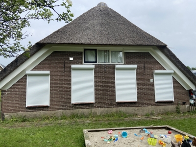 Rolluiken voor woonboerderij