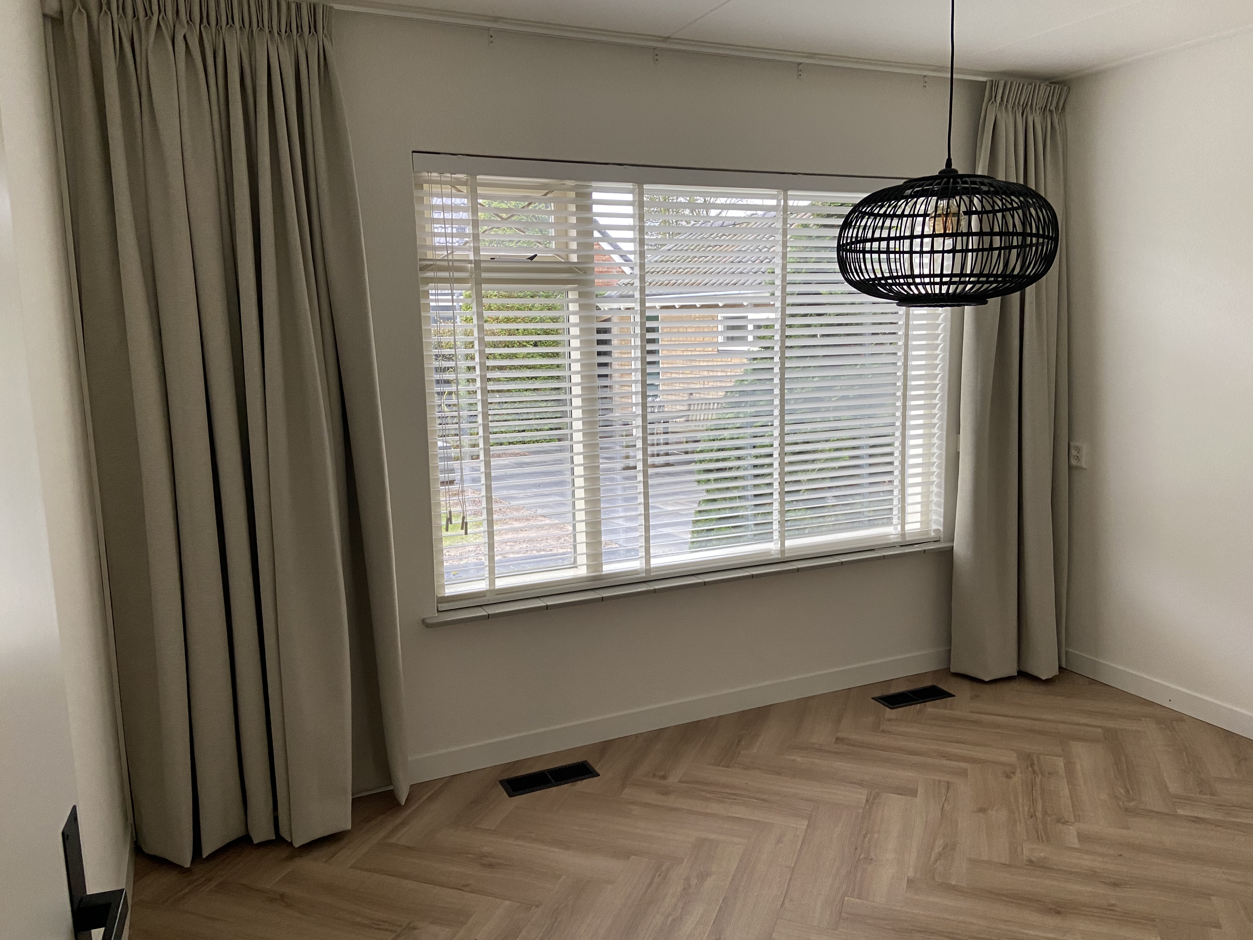 Vloer en tapijt en Raamdecoratie Fam Meerman