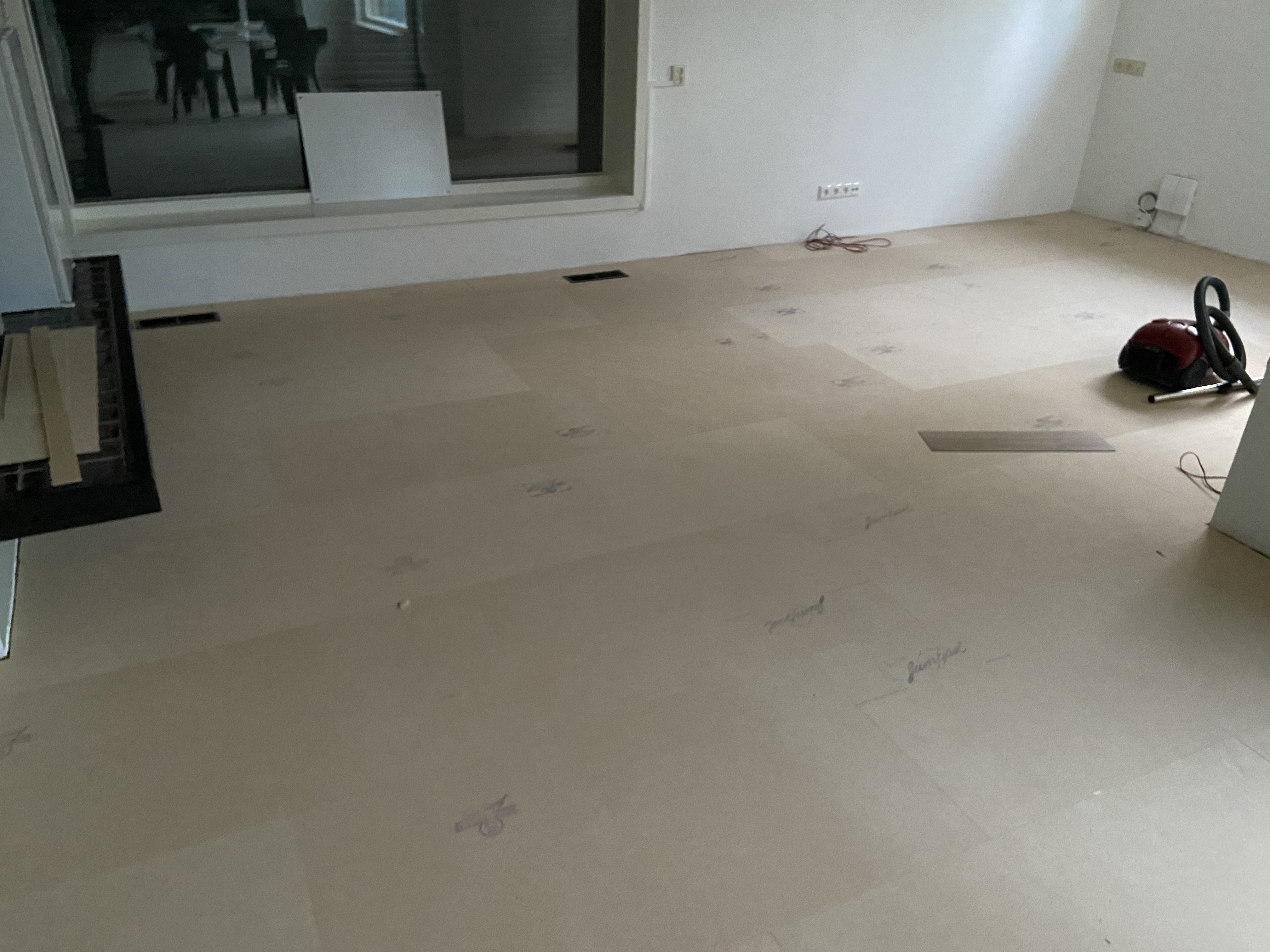 Vloer en tapijt en Raamdecoratie Fam Meerman