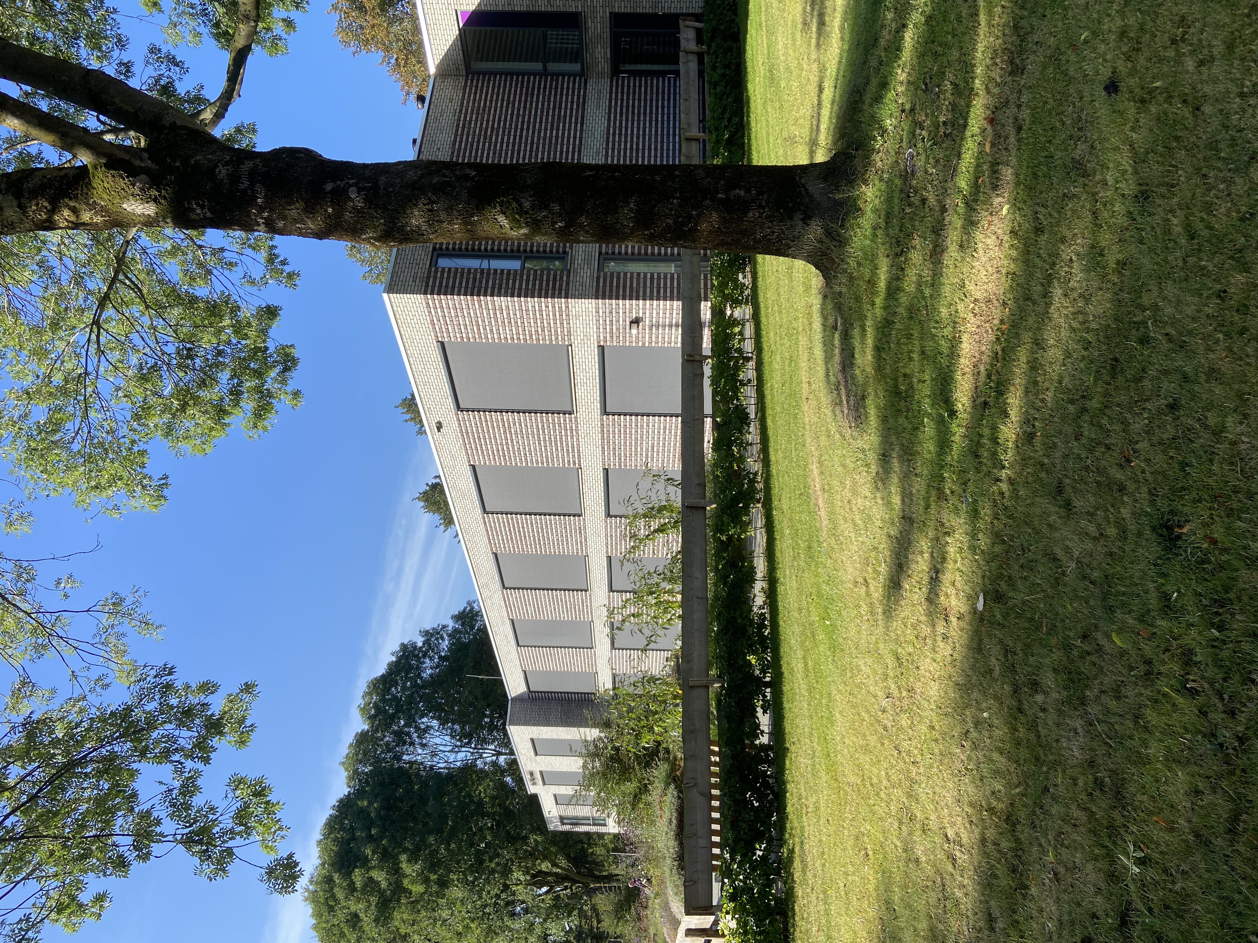 Zip screens gemonteerd bij Amado Zorg Dronten