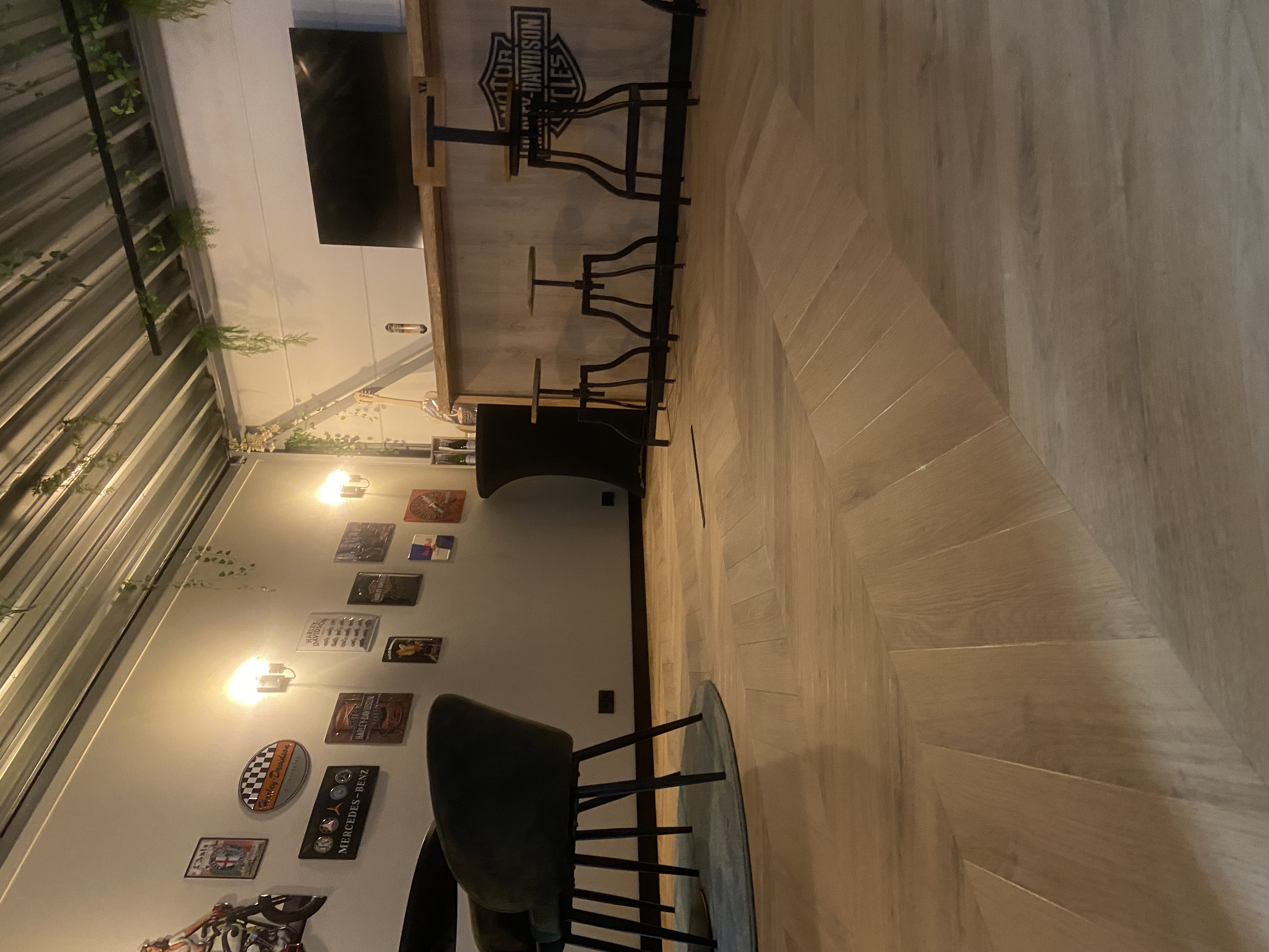 Pvc in kantine gelegd in Hongaarse punt