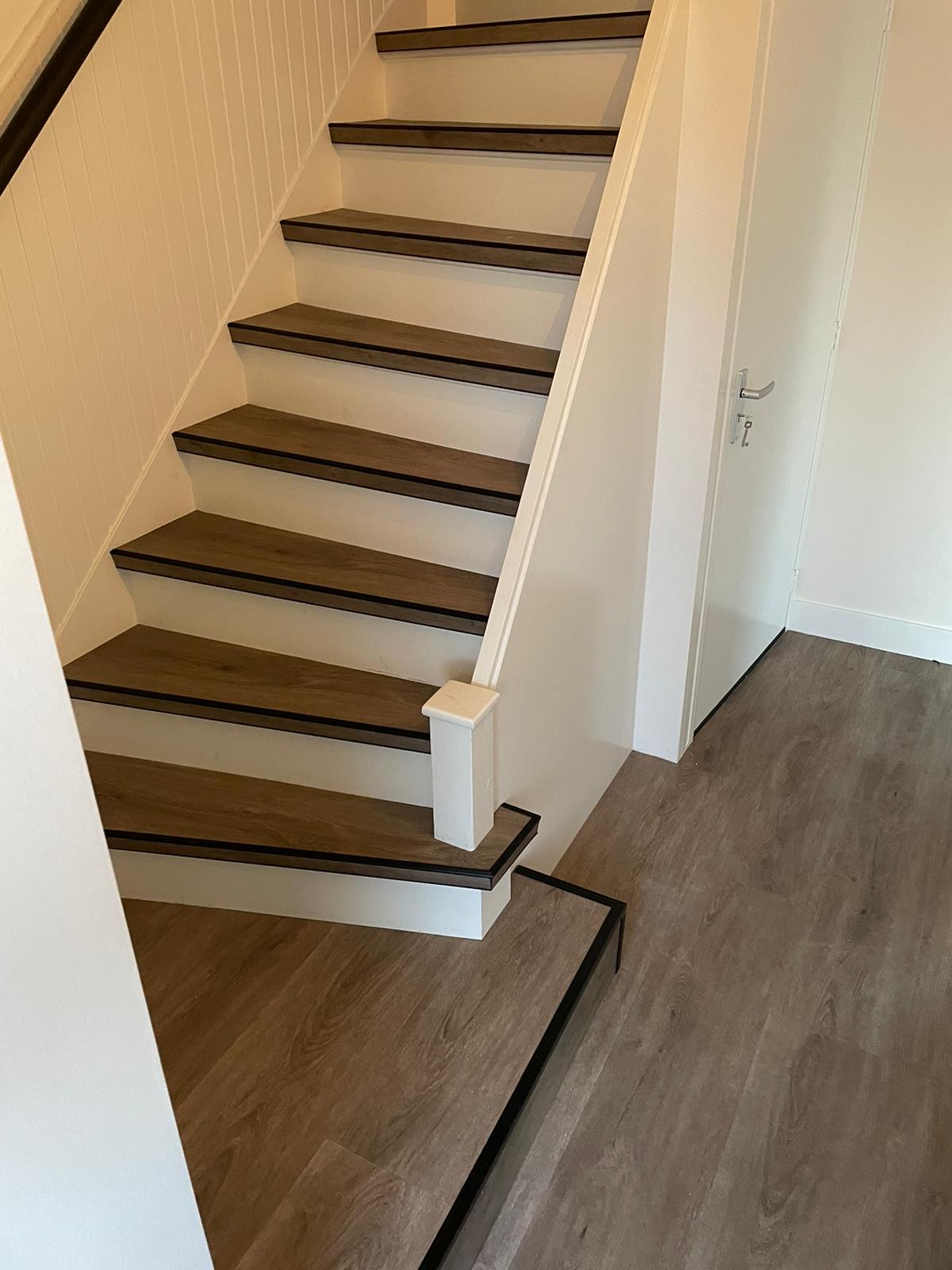 Woning en trap met pvc bekleed.