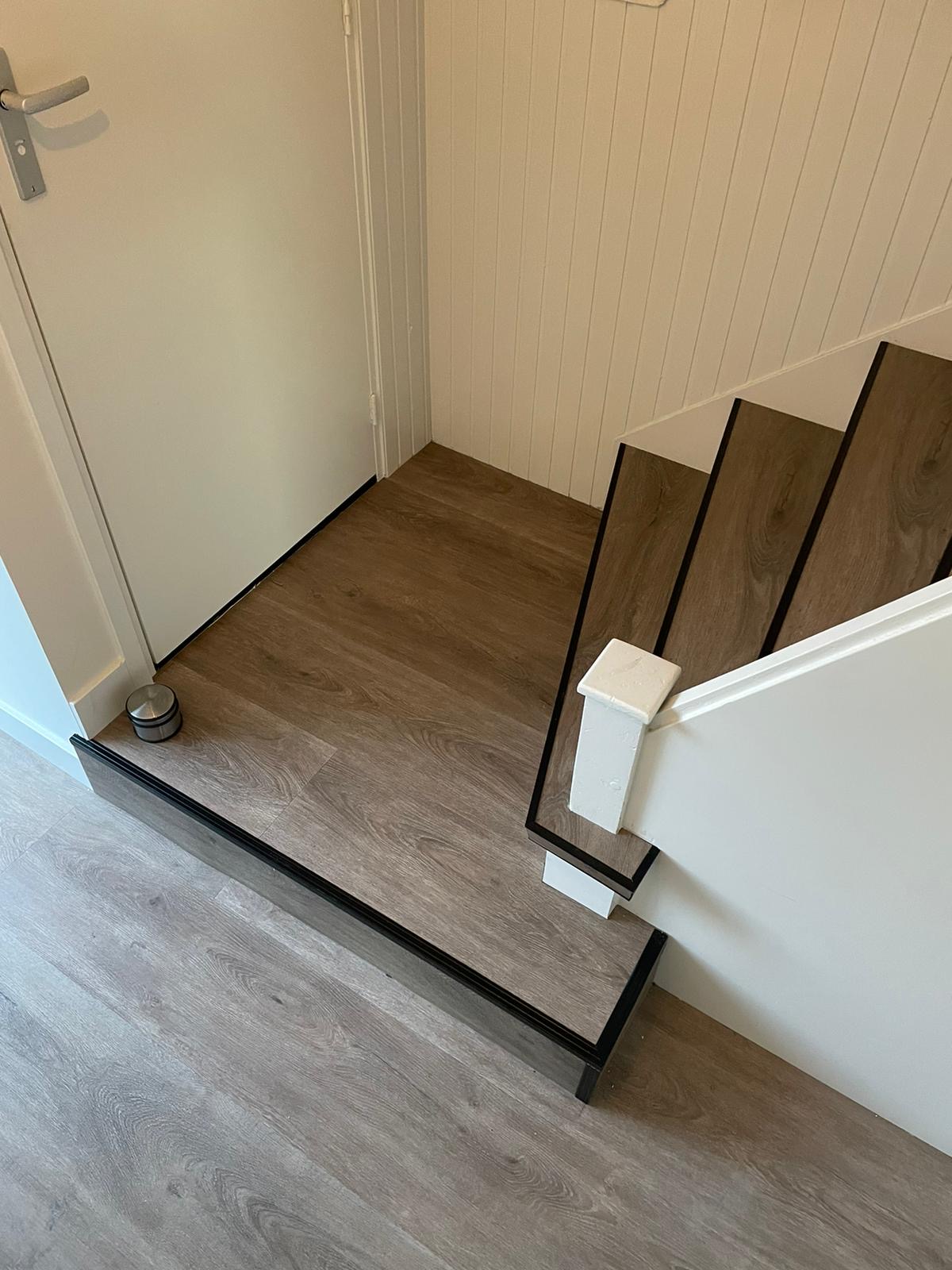 Woning en trap met pvc bekleed.