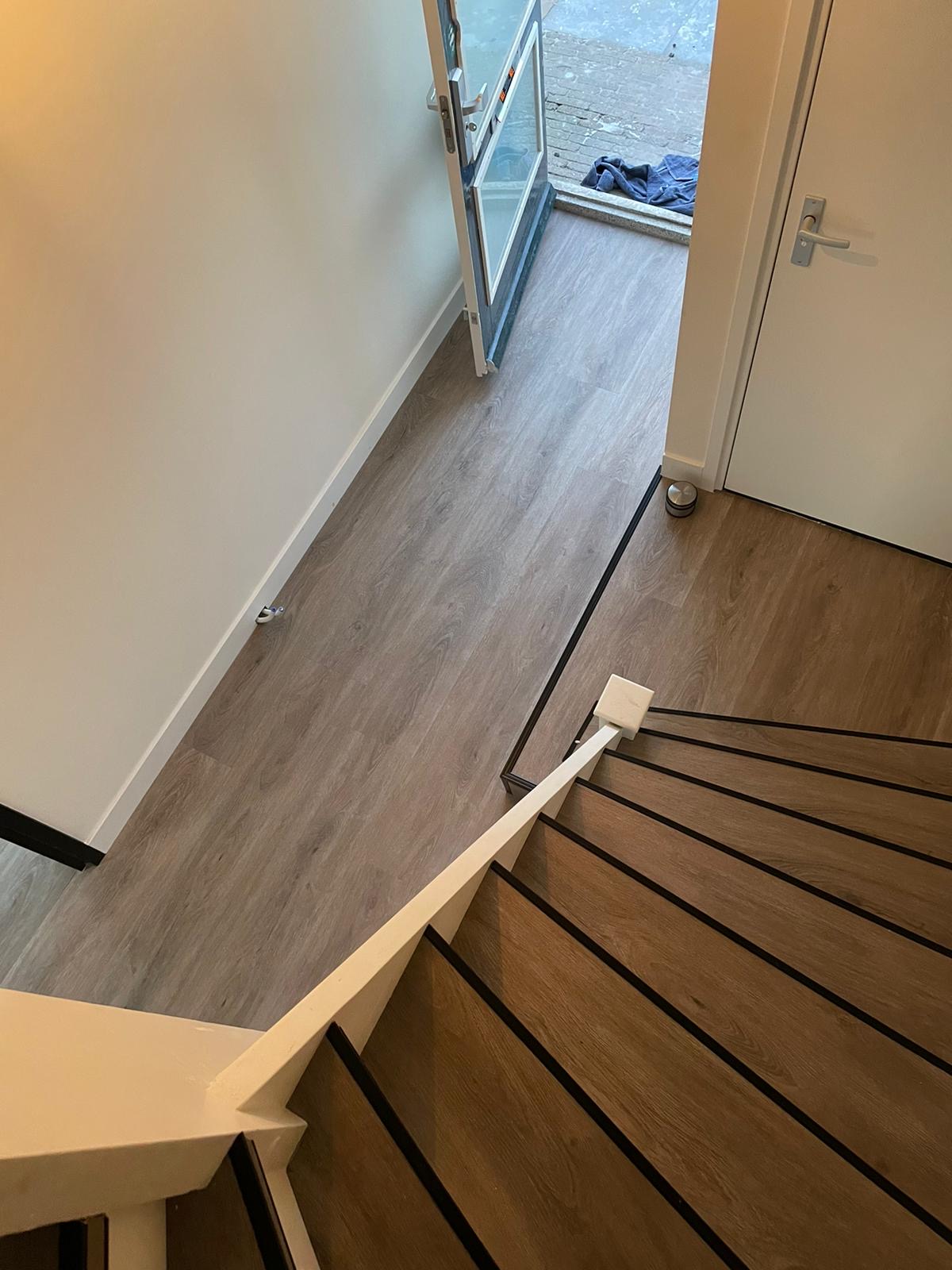 Woning en trap met pvc bekleed.