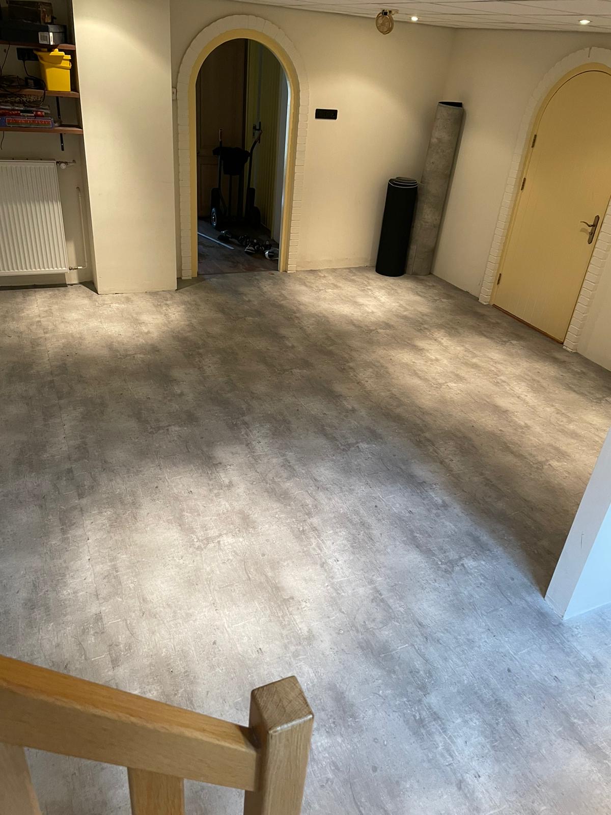 Beton vinyl in kelder