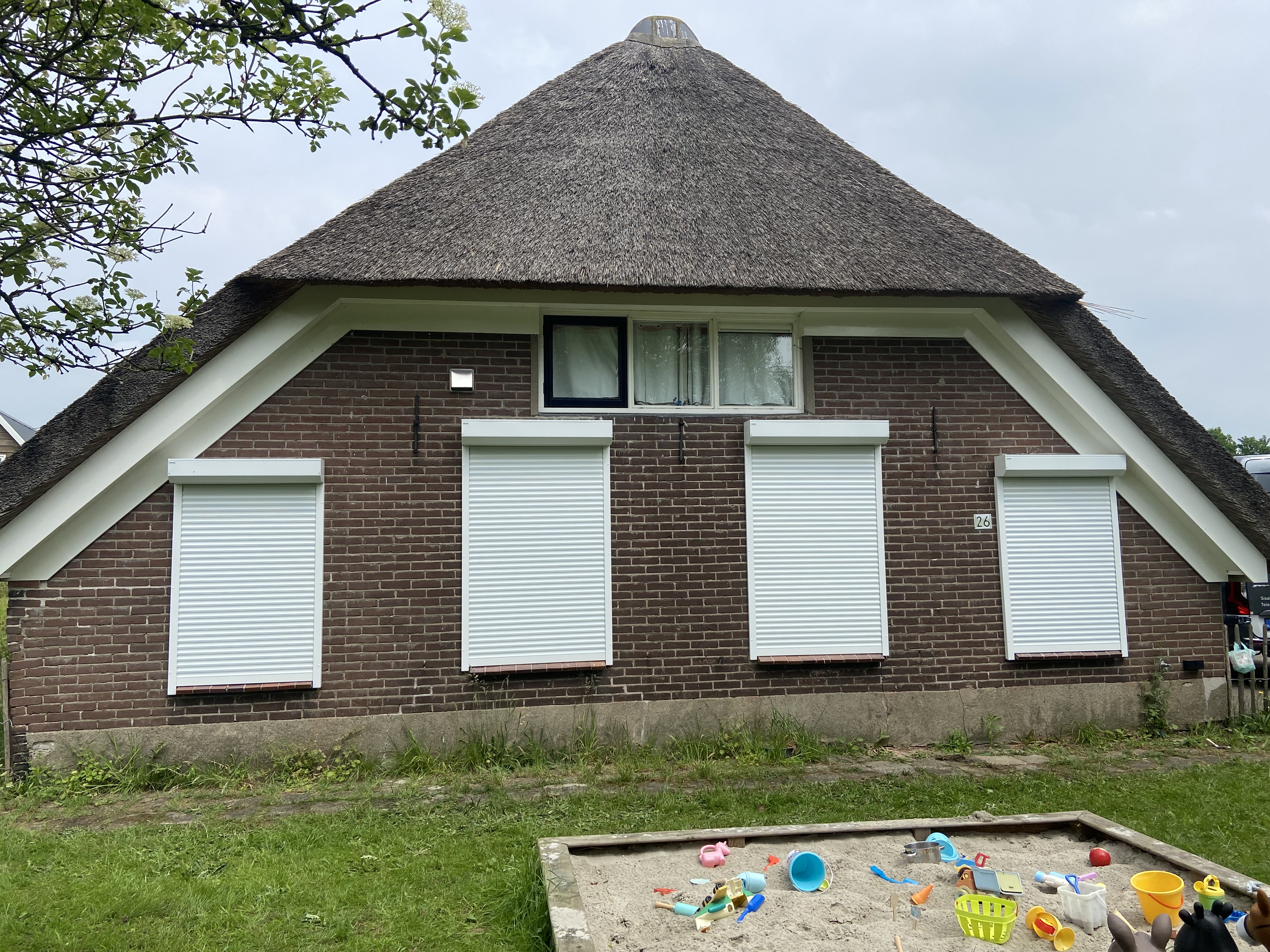 Rolluiken voor woonboerderij