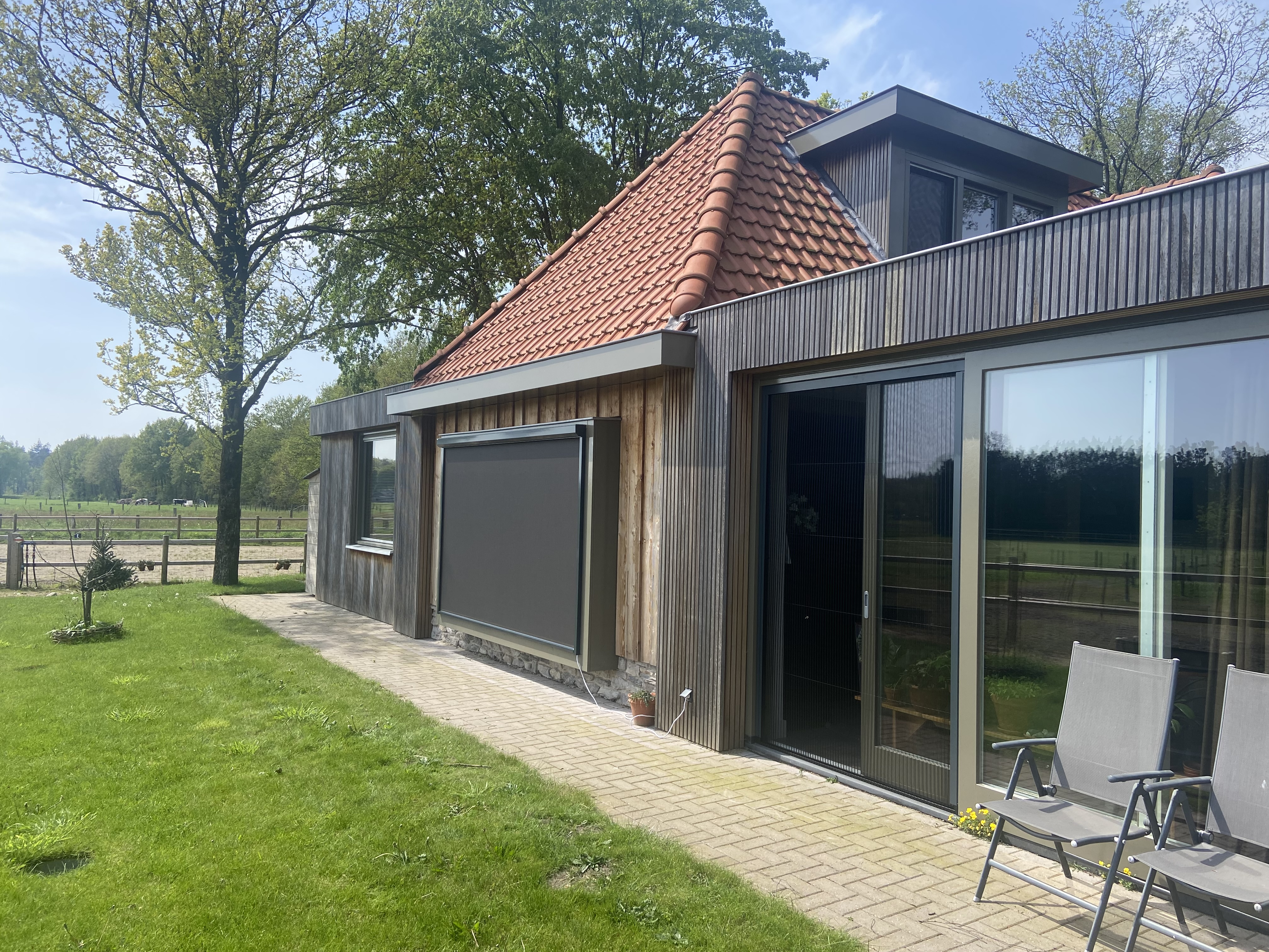 Screen en plissé hordeur gemonteerd