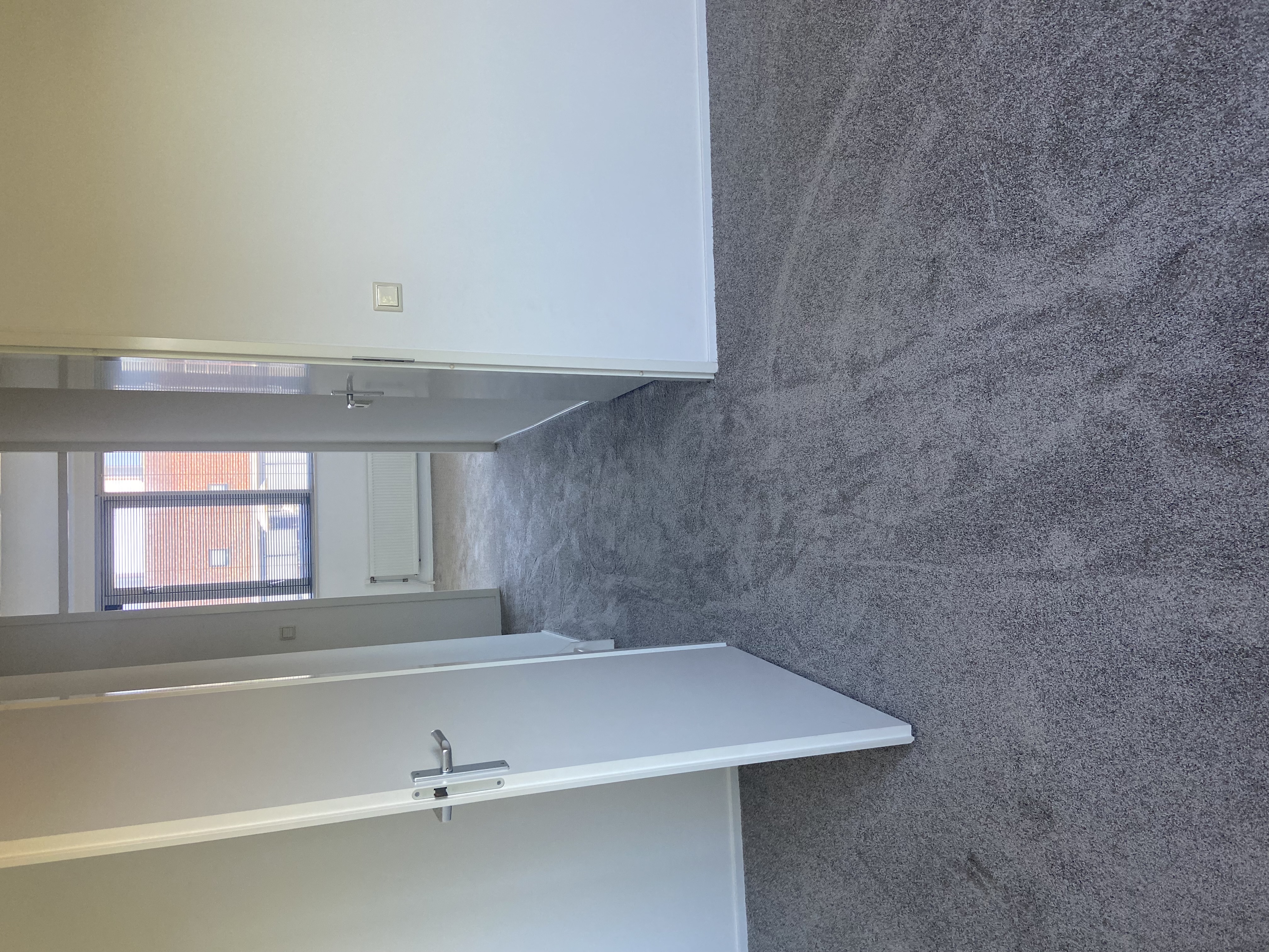 Bovenverdieping & trap gestoffeerd met tapijt