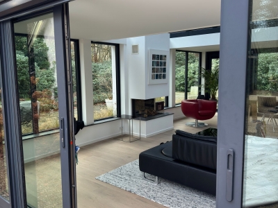 Pvc vloer over een gietvloer gelegd